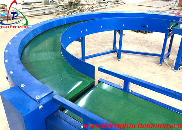 Băng tải góc cong 180 độ